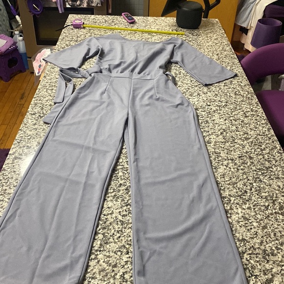 Elegant Gray Women's Jumpsuit - Picture 9 of 9